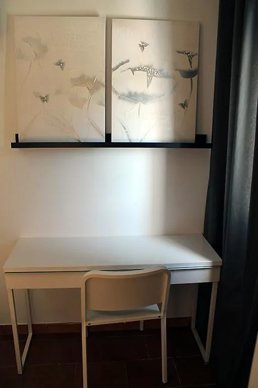Hostal Montilla Sotogrande Torreguadiaro Spagna